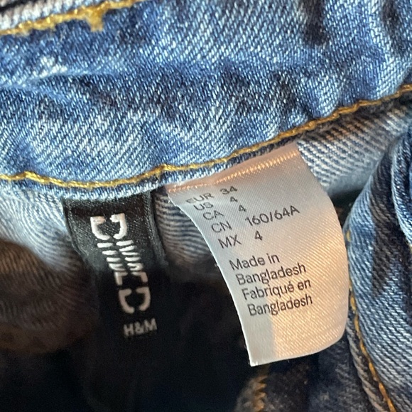 Button Fly Distressed Denim Shorts - Picture 4 of 4